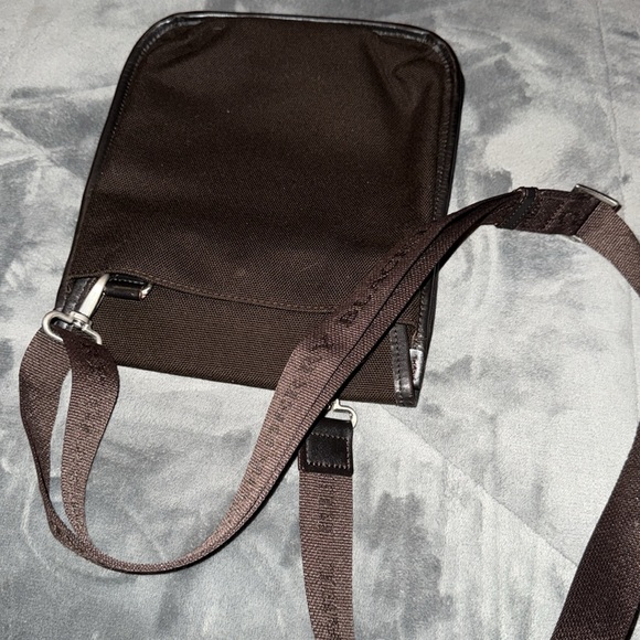 Preloved Burberry brown messenger crossbody great condition 8”W X 10.5”L - Picture 9 of 11